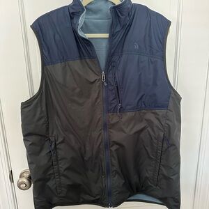 The North Face Men’s Navy and Charcoal Two-Tone Insulated Vest